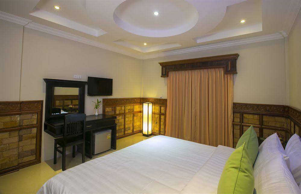 160 Angkor Villa Siem Reap Exterior photo